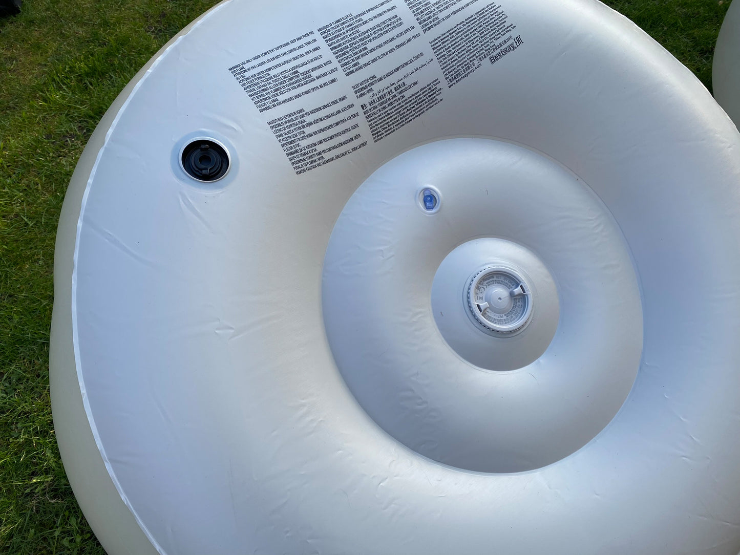 2x Aufblasbare Sessel mit Pumpe