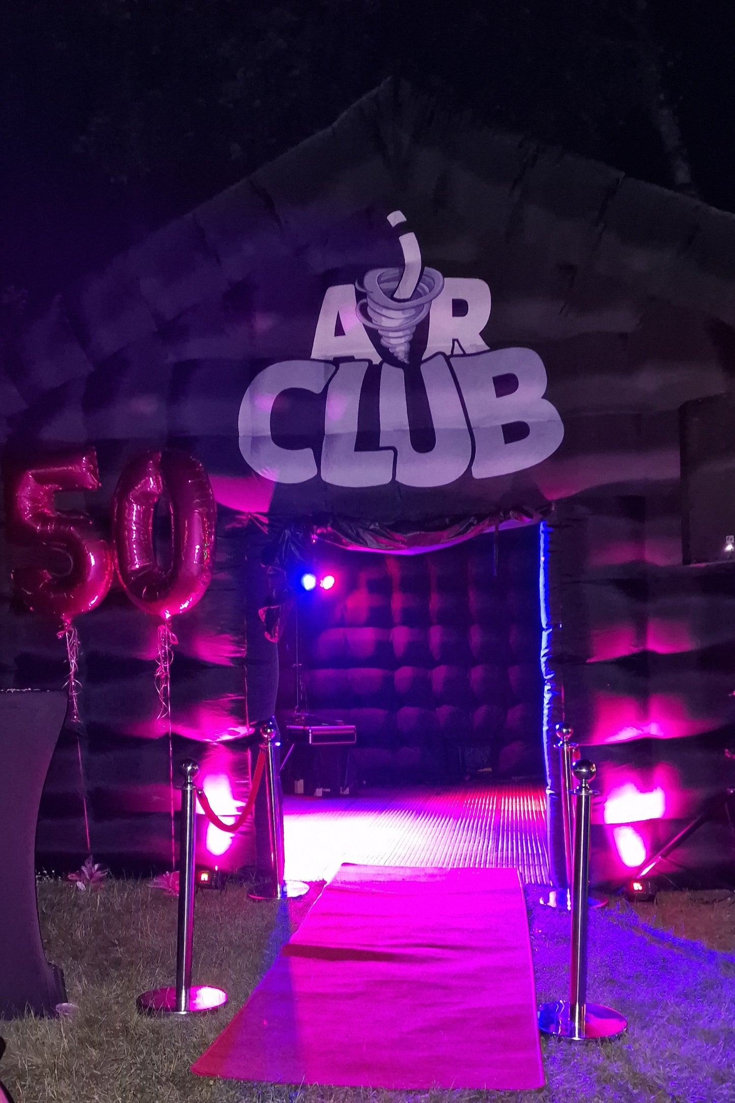 AIRCLUB - Aufblasbarer Club - 5x5m