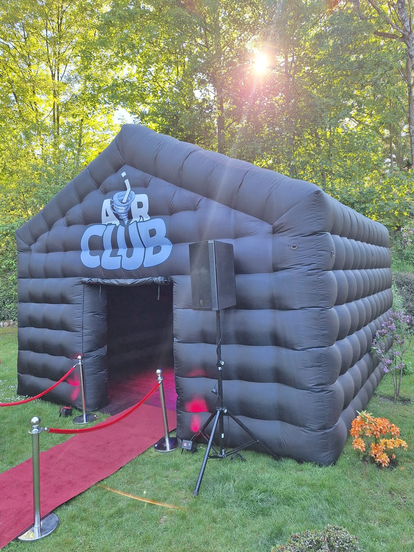 AIRCLUB - Aufblasbarer Club - 5x5m