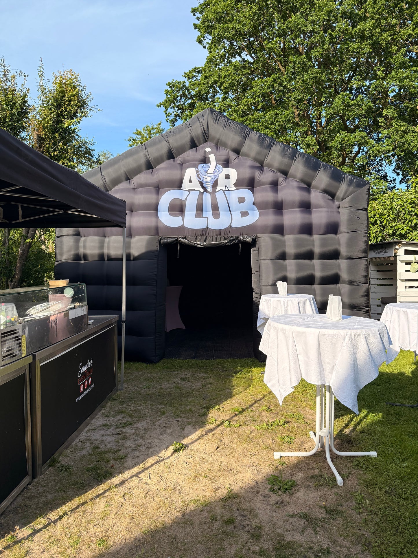 AIRCLUB - Aufblasbarer Club - 5x5m